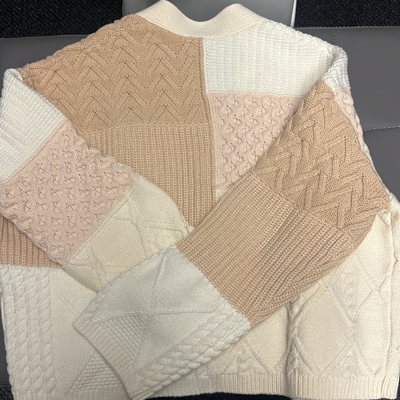 Rails Reese Cardigan in Cream Patchwork
Small 
In great condition - Picture 5 of 6